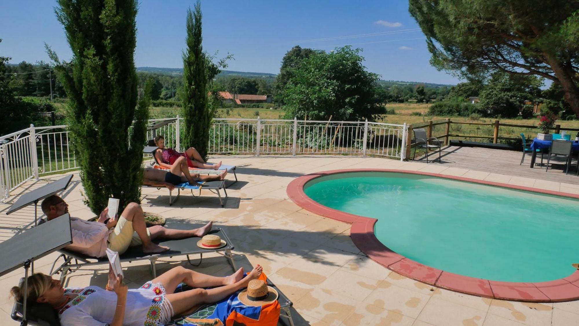 Les Gites De Bellevue Nueil-sous-les-Aubiers Extérieur photo