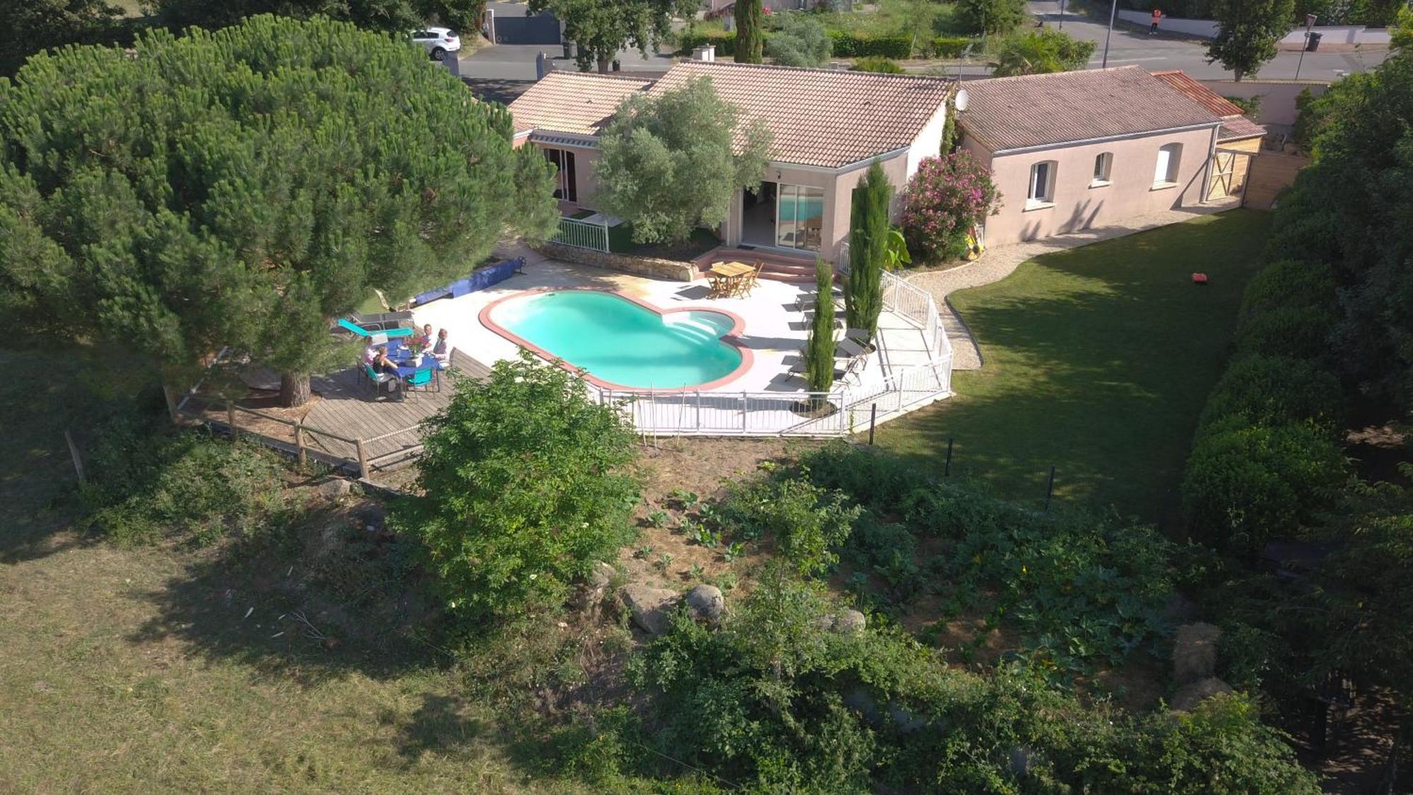 Les Gites De Bellevue Nueil-sous-les-Aubiers Extérieur photo